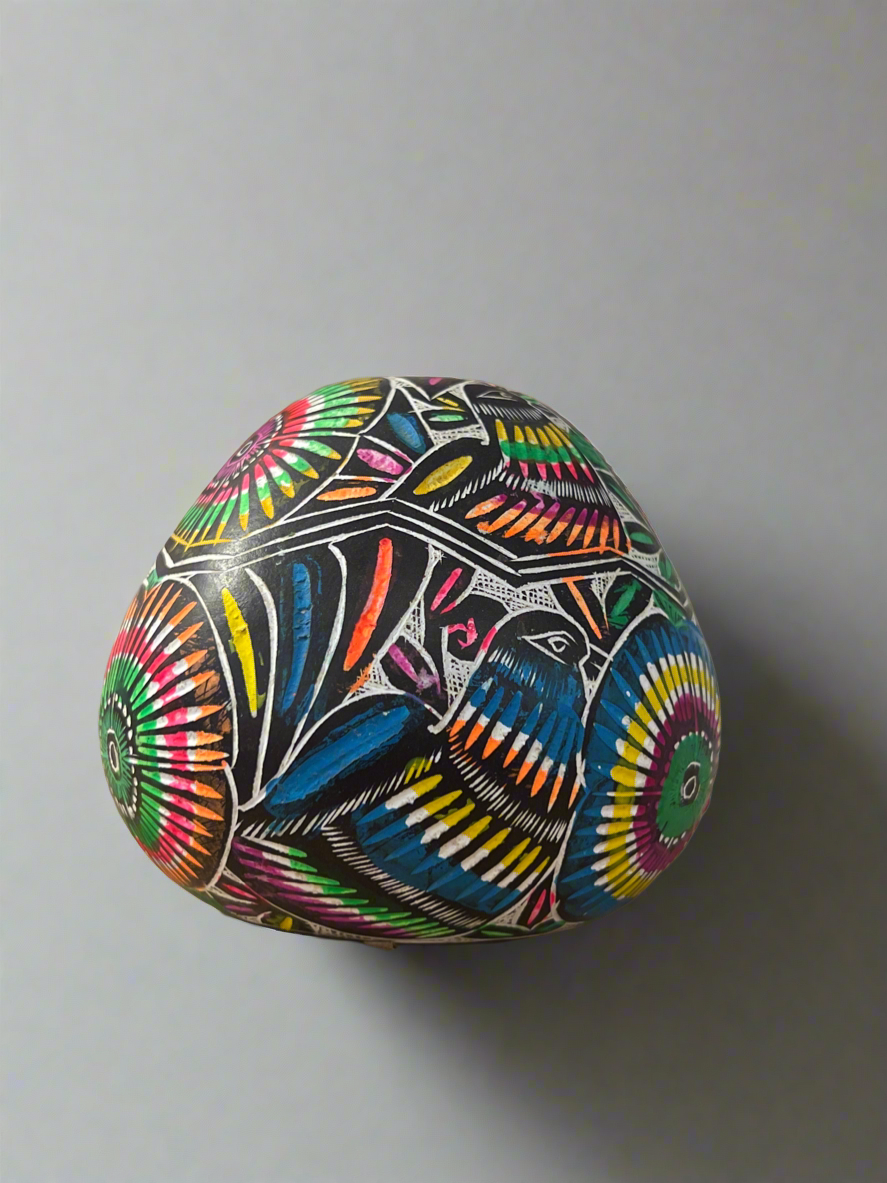 Hand-Carved Mate Burilado – Peruvian Gourd Art