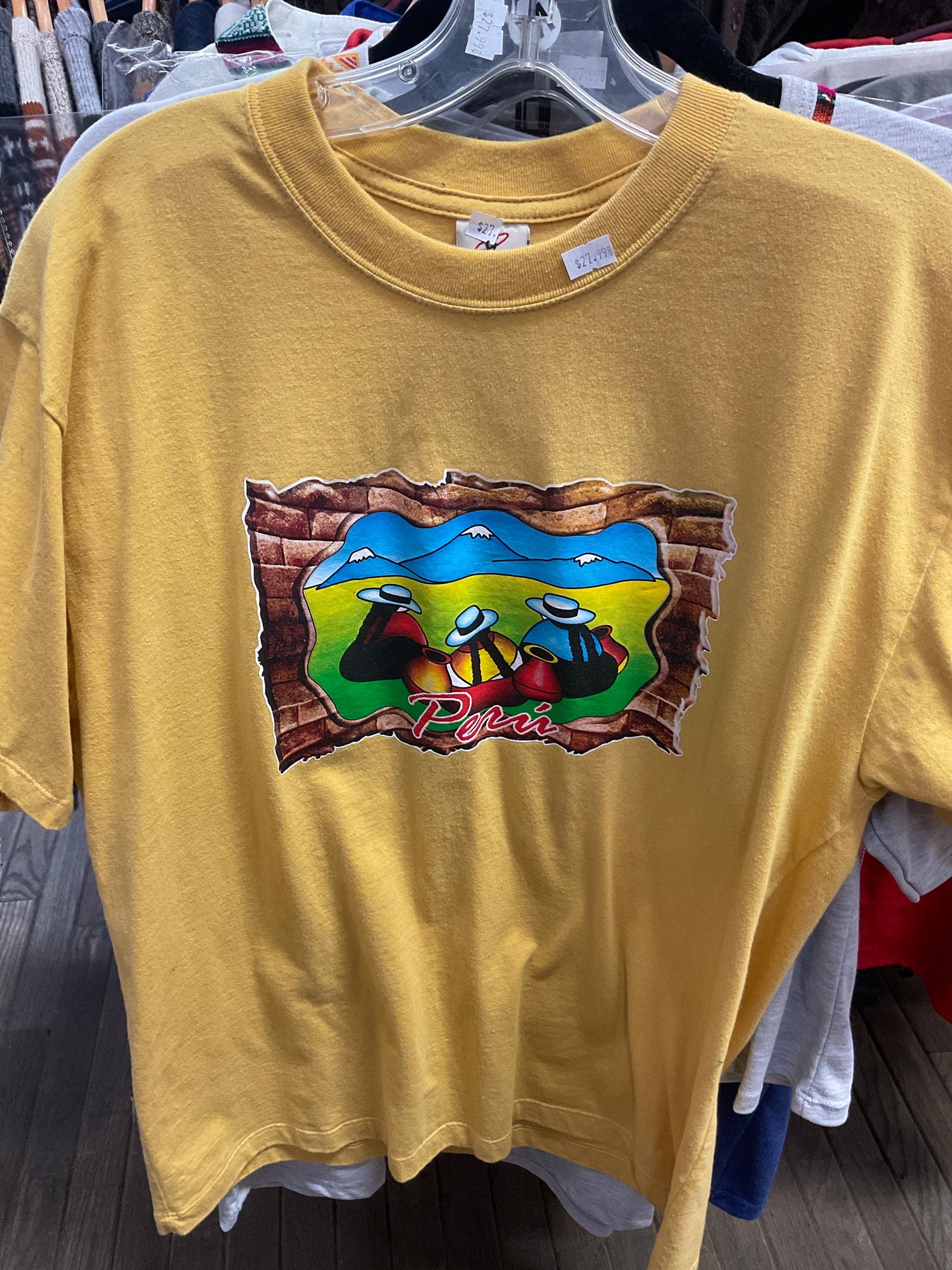 Las Chismosas T-shirt