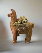 Llama tallada en piedra mineral