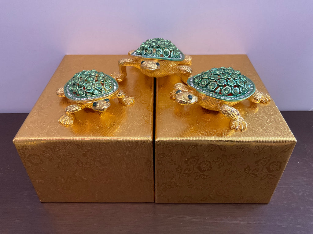 Joyero con baratijas