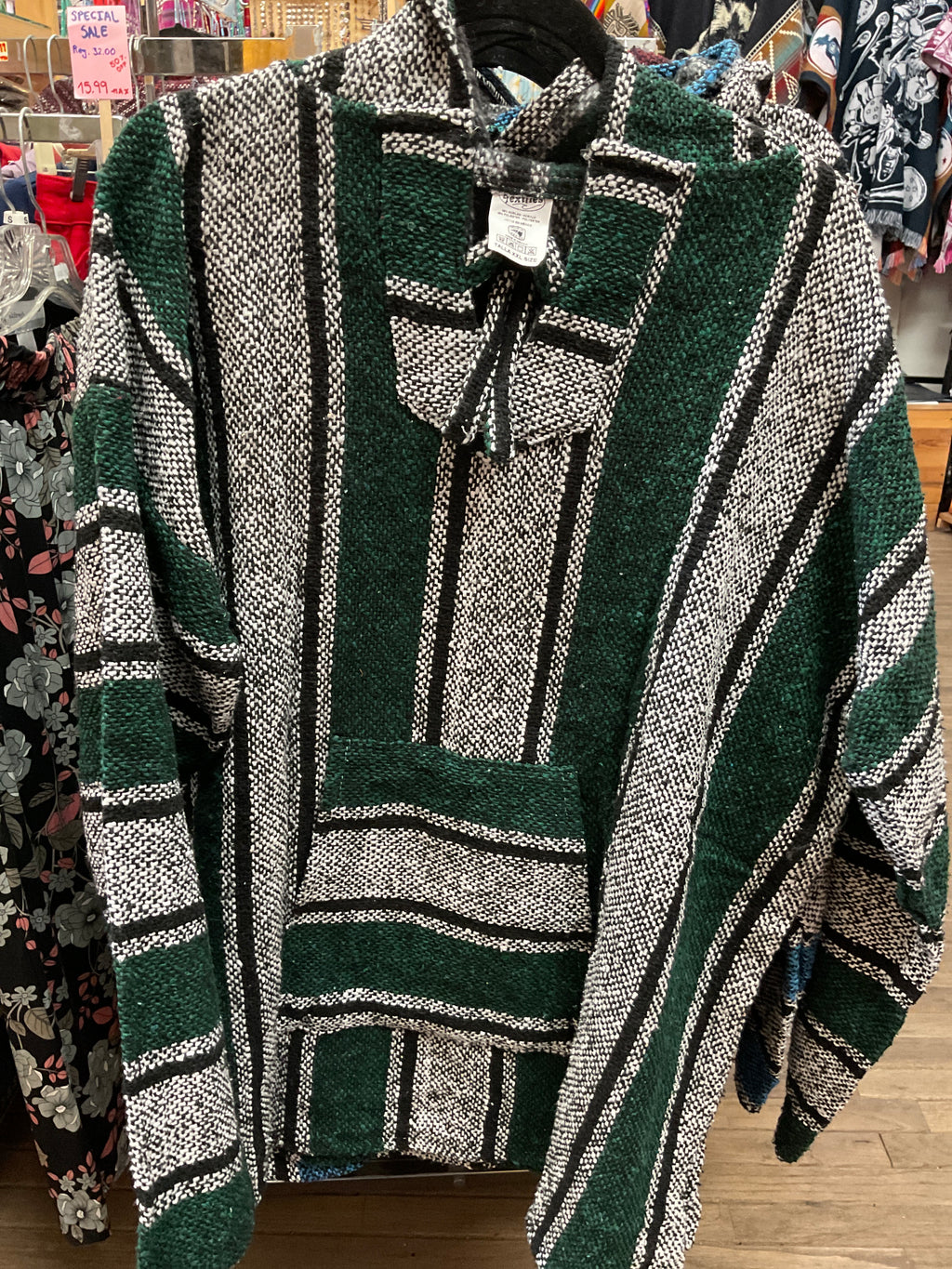 Camisa con capucha de Baja