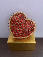 Joyero con baratijas