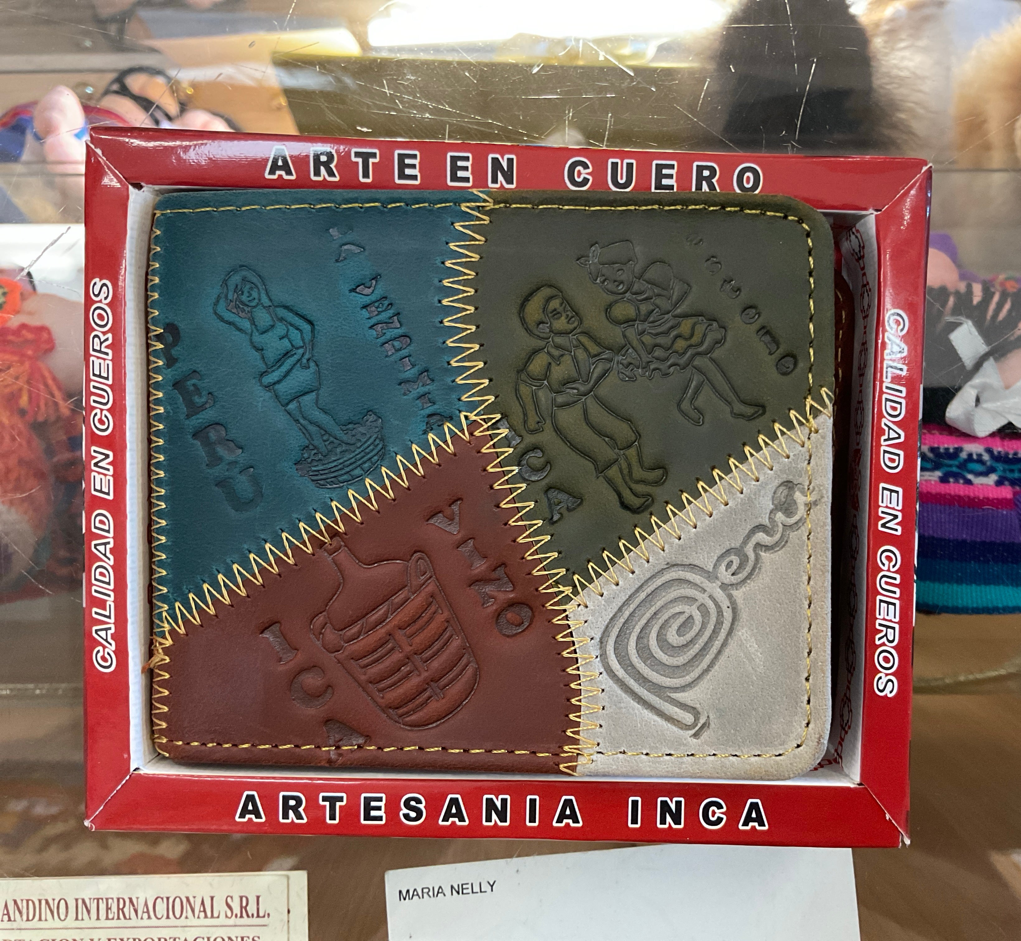 Cartera de piel artesanal