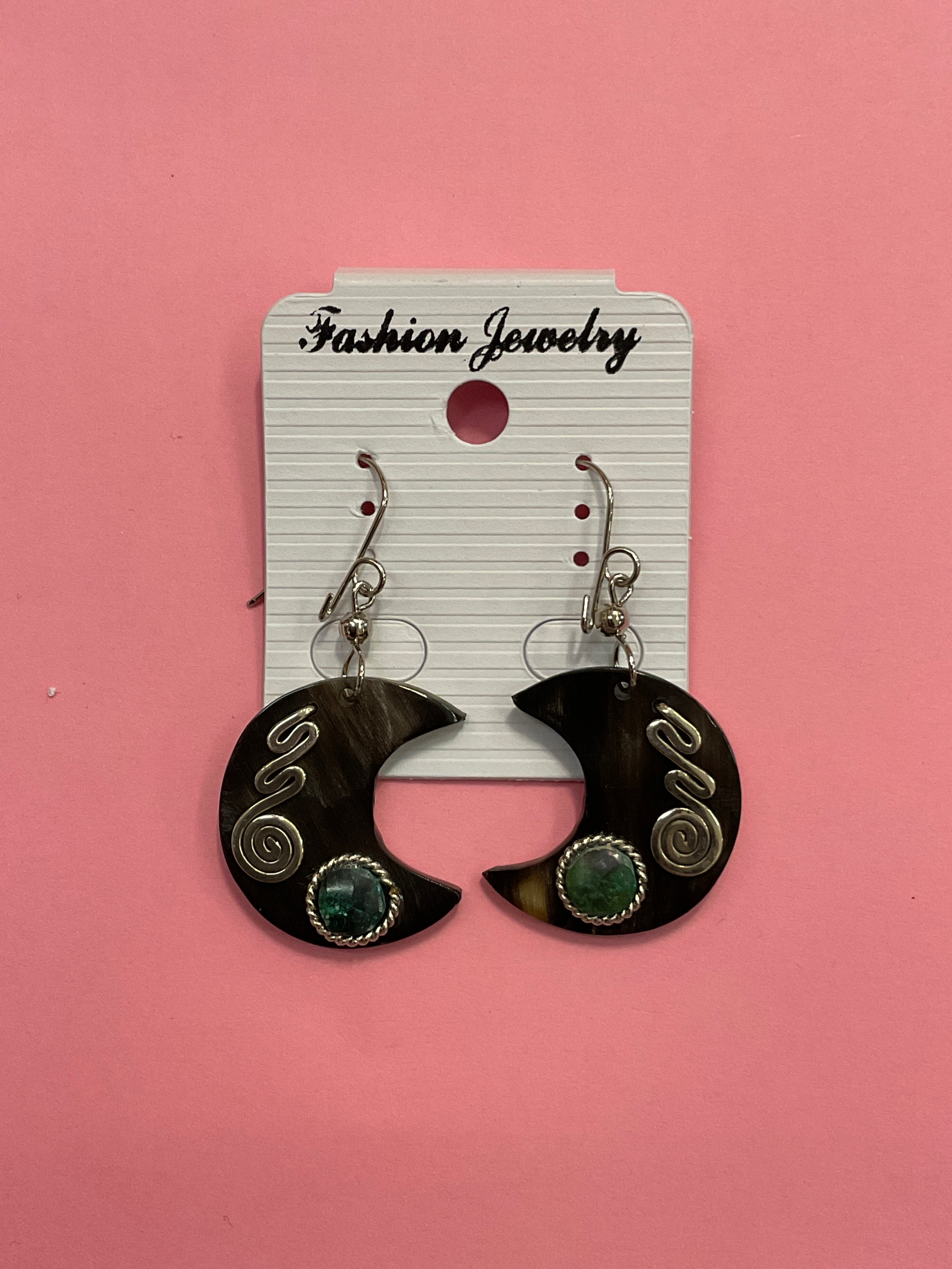 Horn Natural Color -Shapes and Turquoise