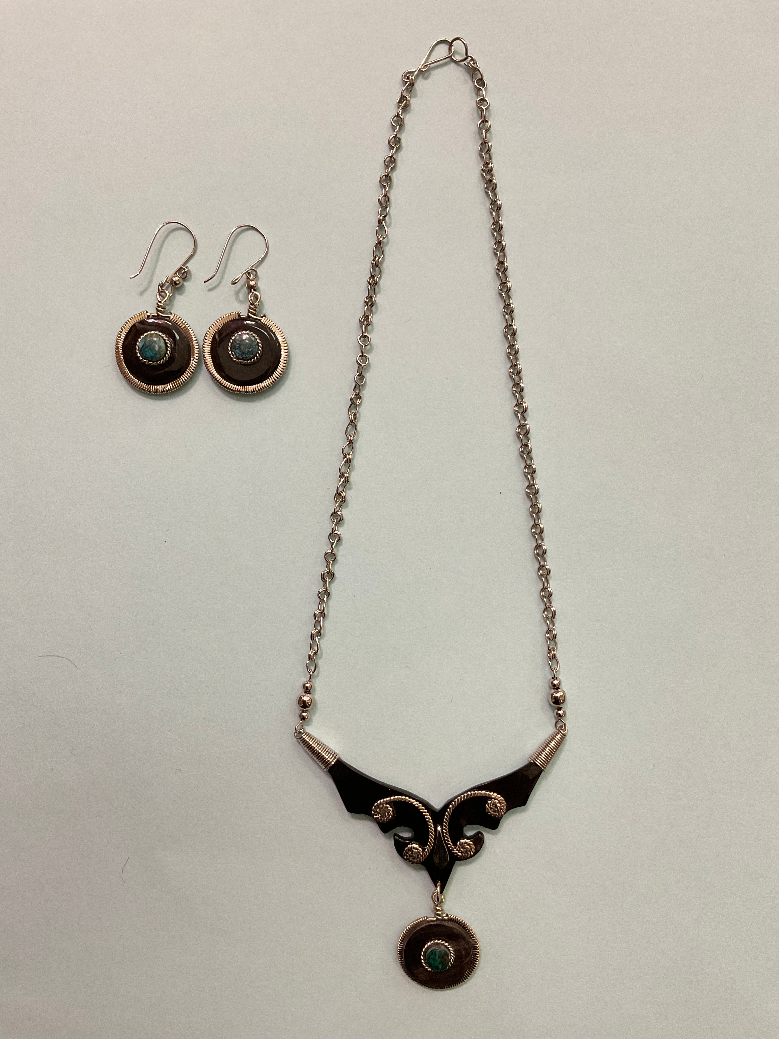 Horn with Turquoise Set Jewelry (earrings + necklace)