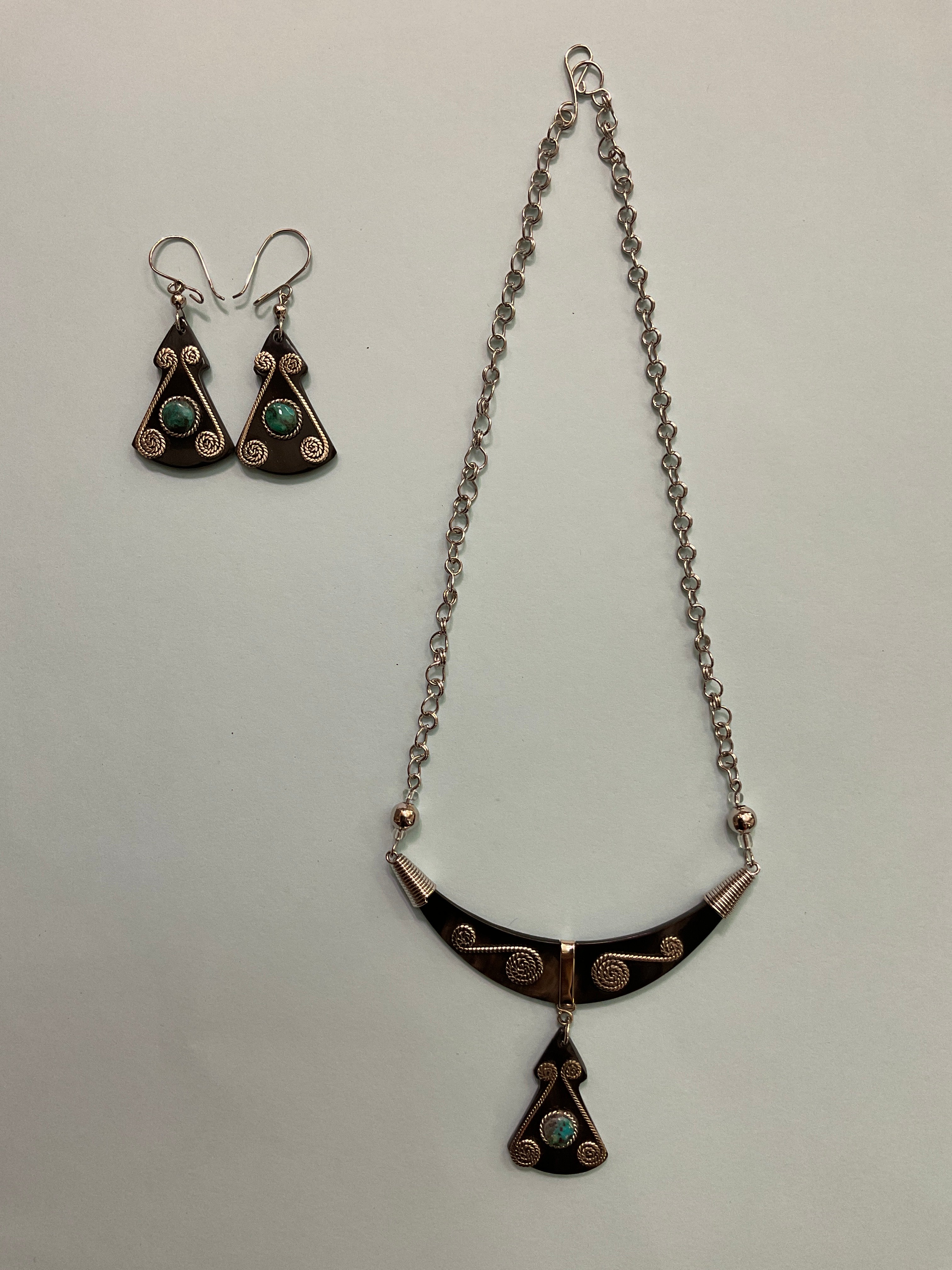 Horn with Turquoise Set Jewelry (earrings + necklace)