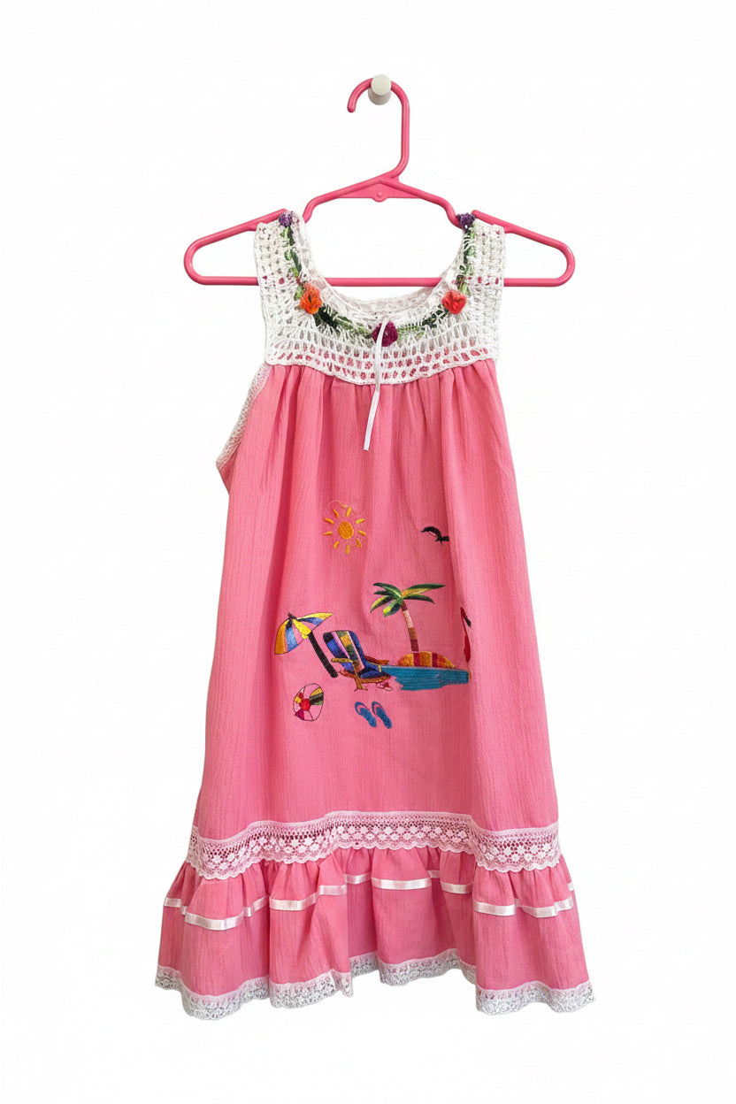 Vestido infantil bordado a mano