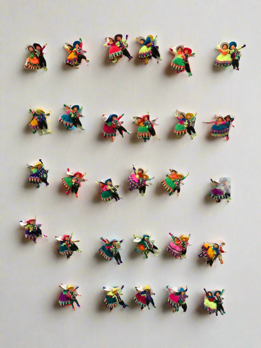 Pin hecho a mano - Danza folklórica