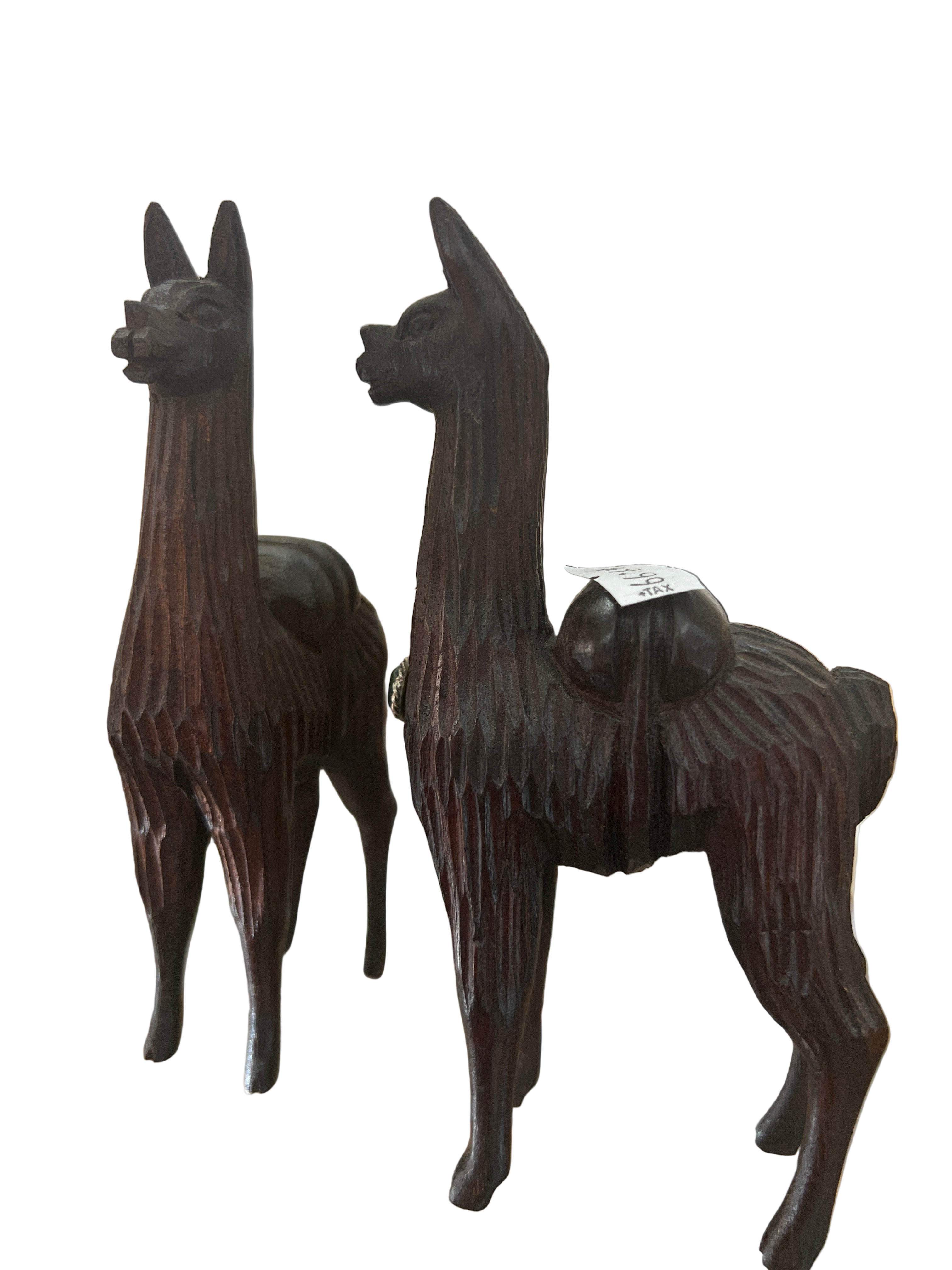 Llama tallada en madera de caoba