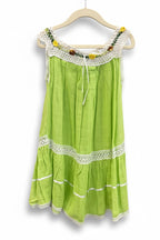 Vestido infantil bordado a mano