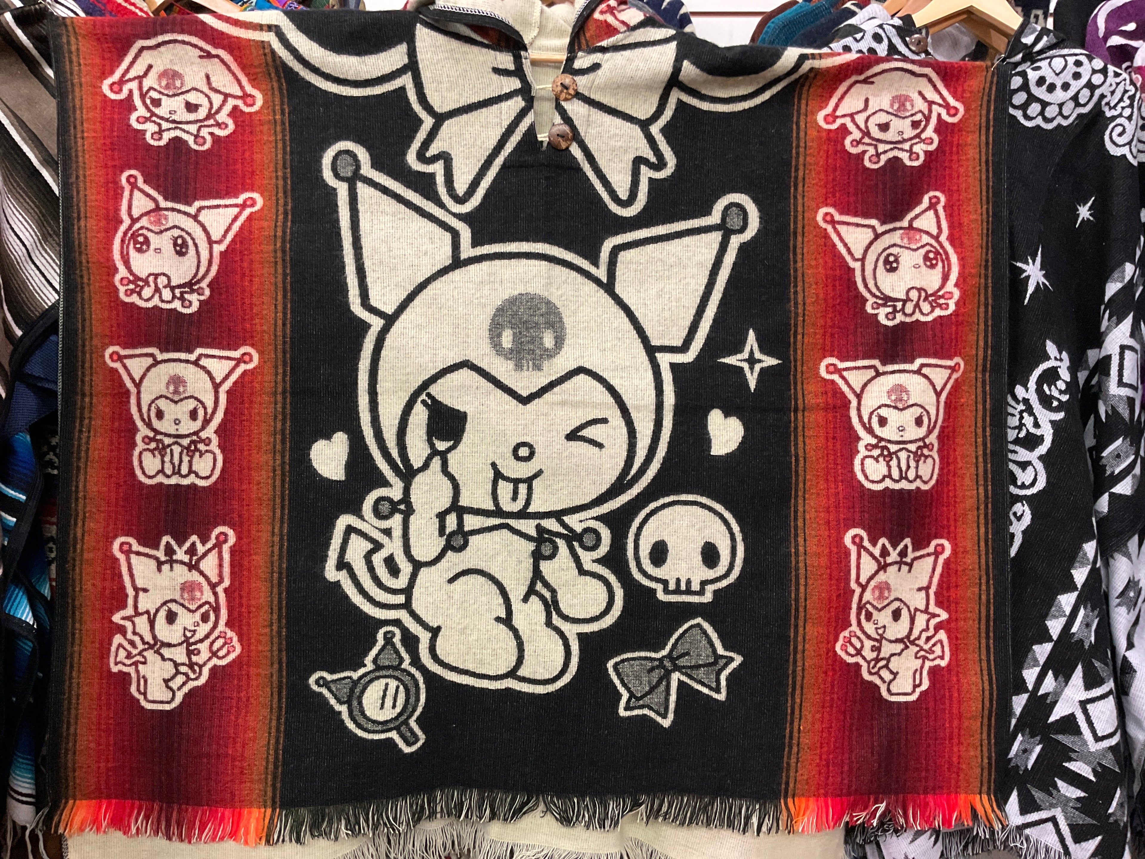 Alpaca Wool Poncho with Hood - Kuromi