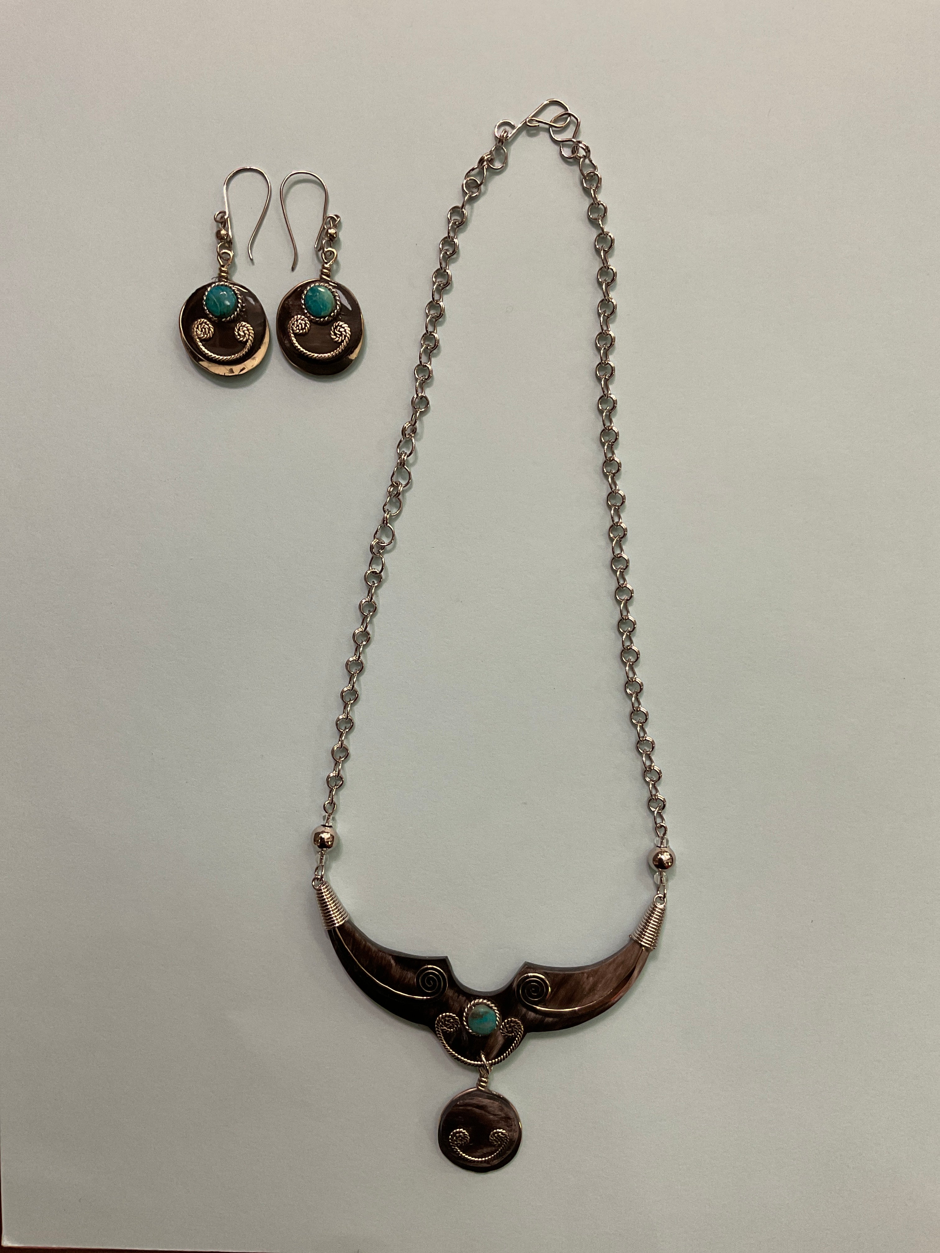 Horn with Turquoise Set Jewelry (earrings + necklace)