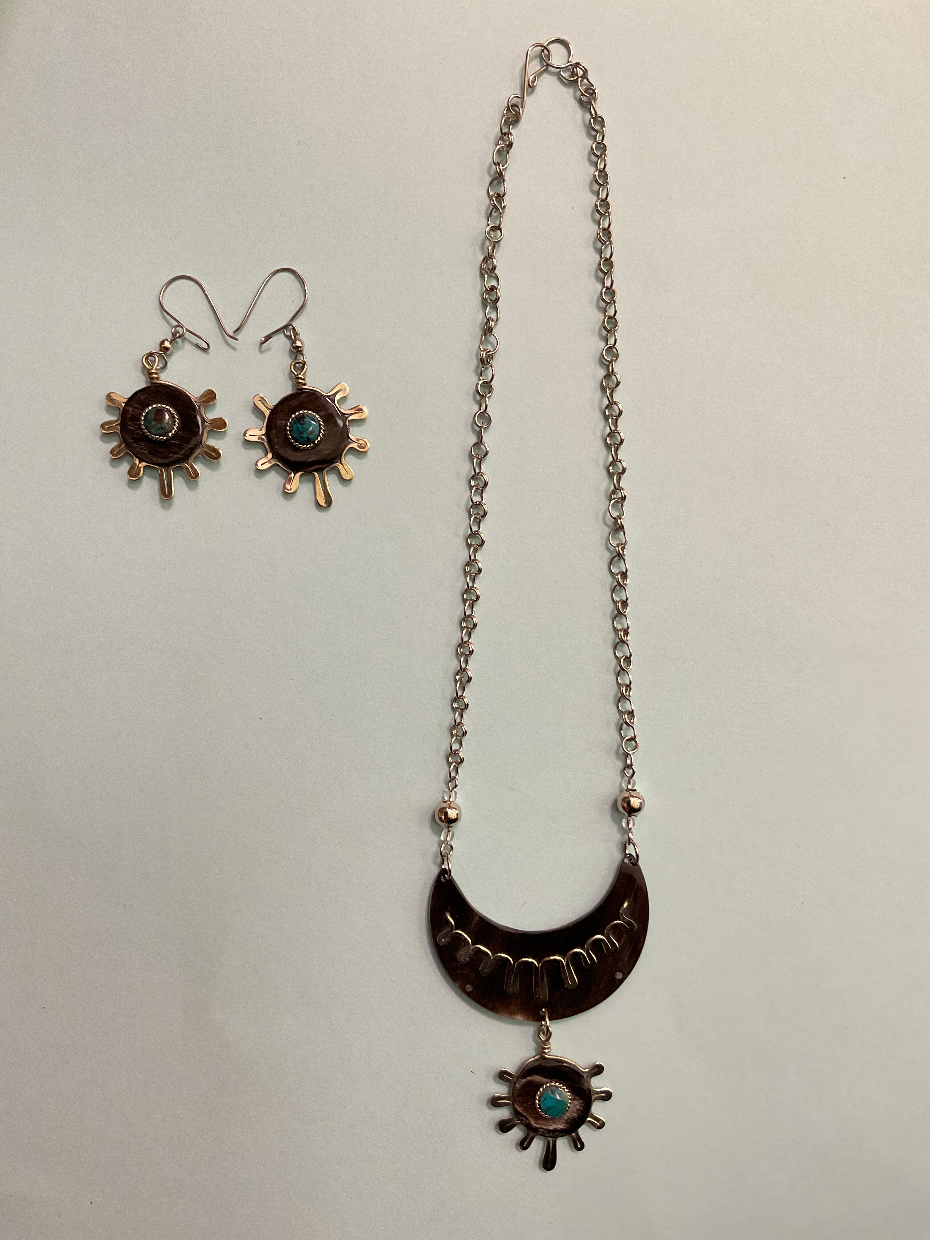 Horn with Turquoise Set Jewelry (earrings + necklace)
