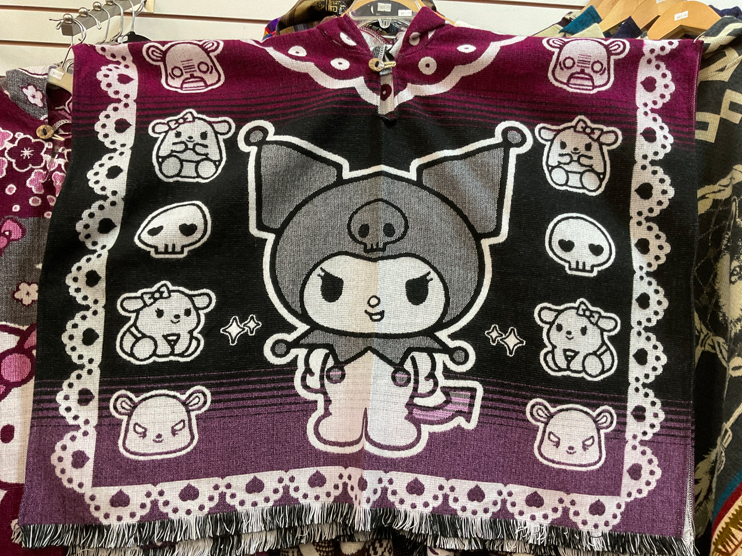 Youth Poncho Hello Kitty & Kuromi - Alpaca Fiber