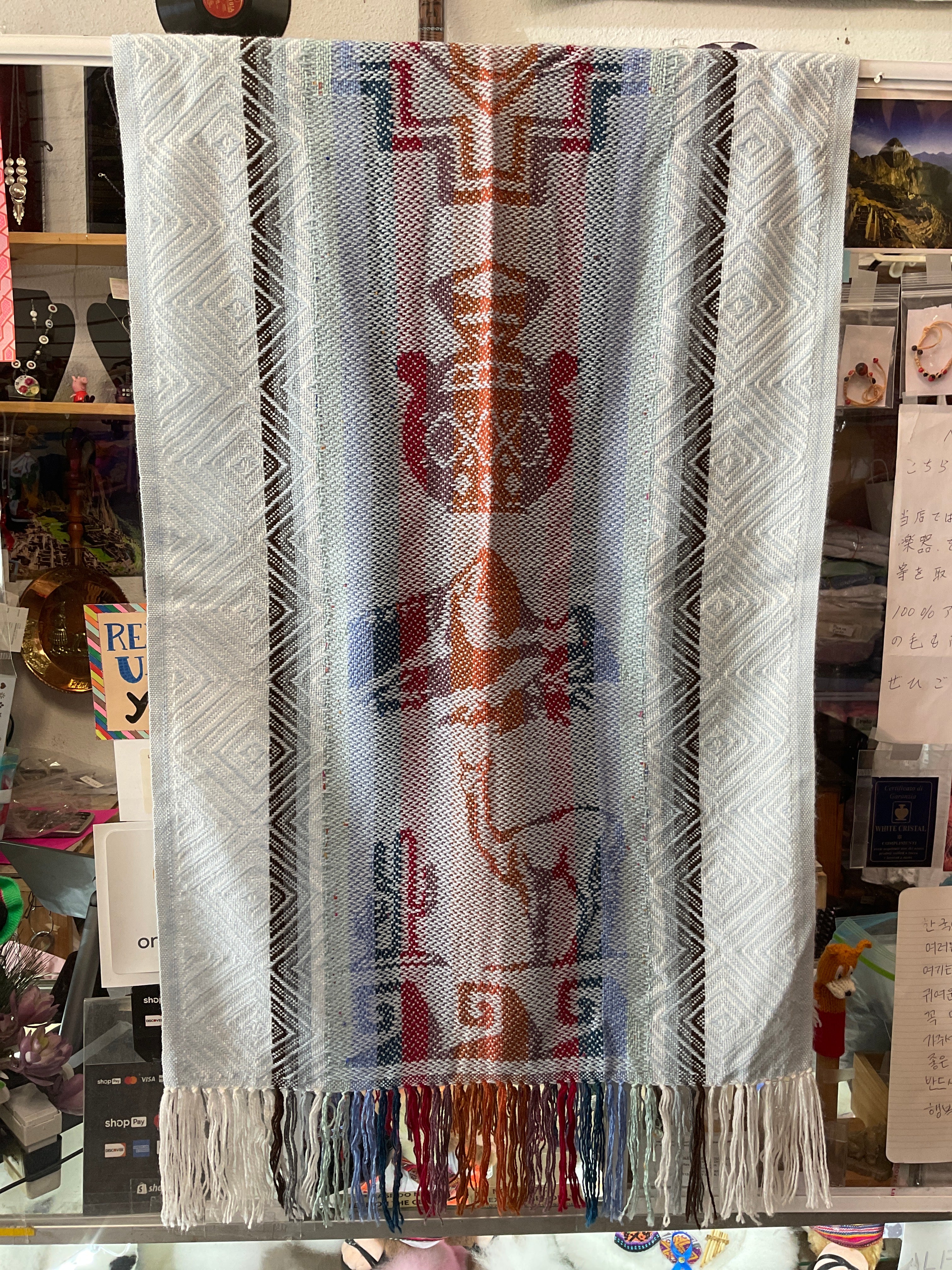 Peruvian Andeans Shawls