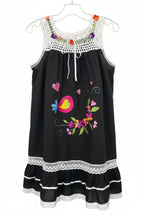 Vestido infantil bordado a mano