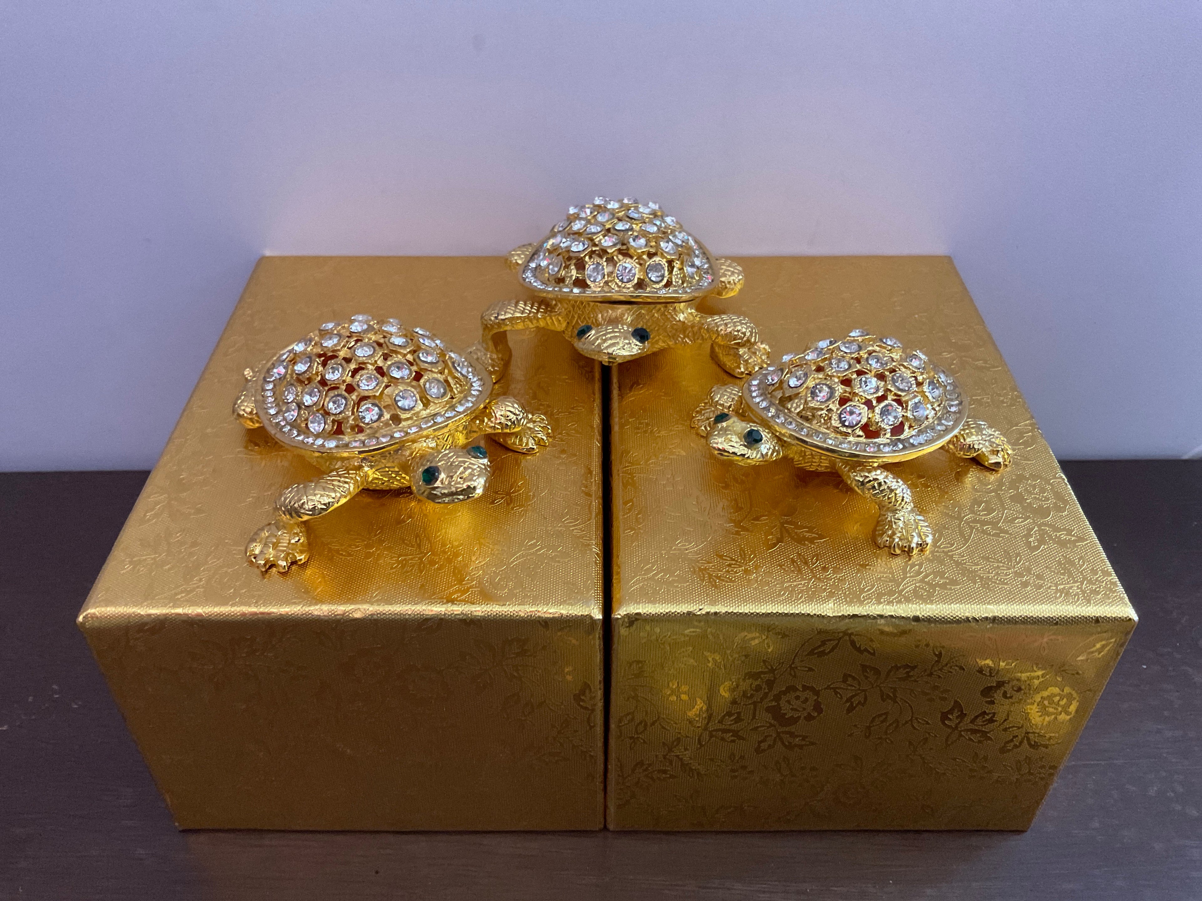 Joyero con baratijas