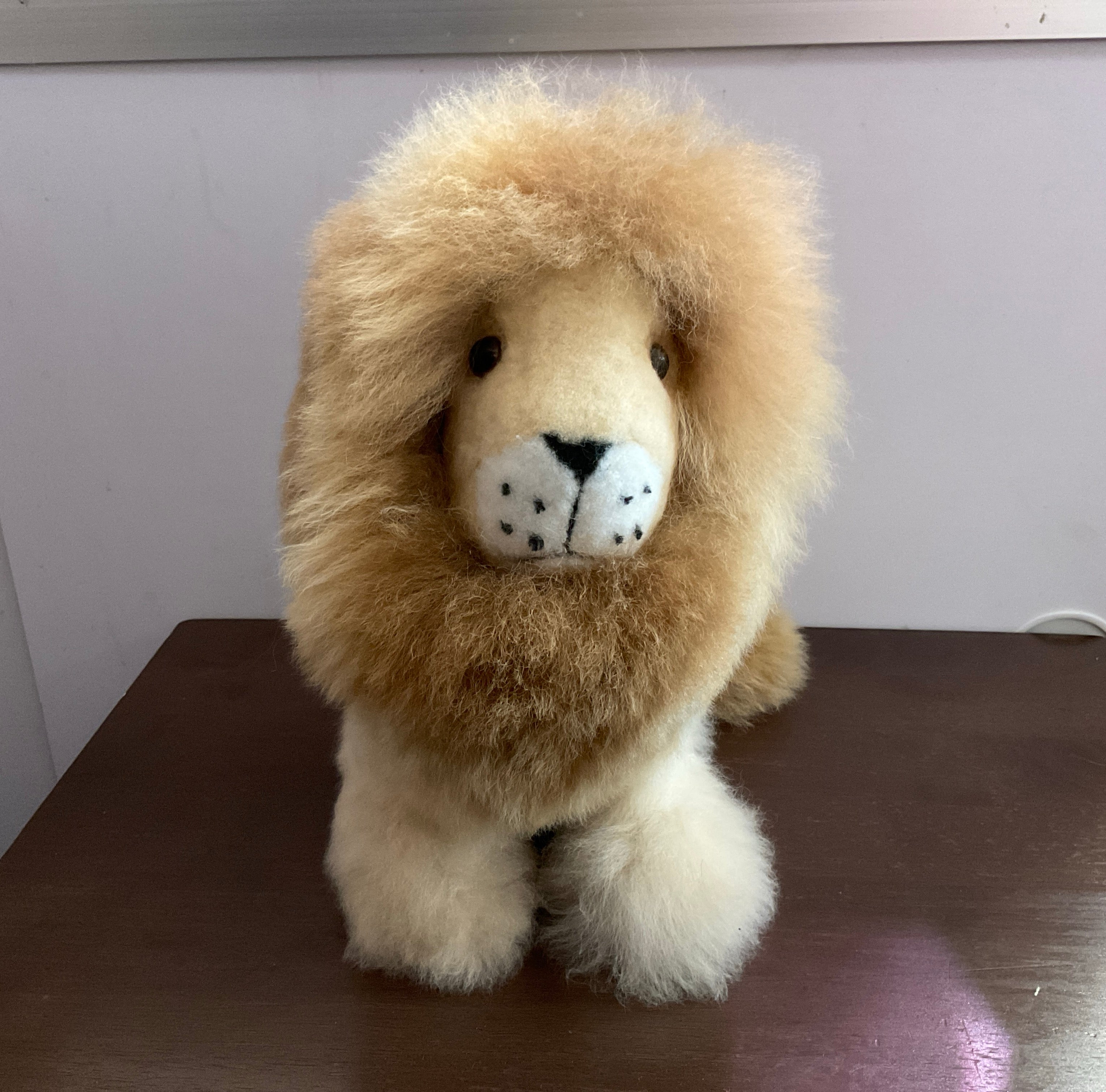 Kusi Friends Lion (26cm) - Baby Alpaca Fur Animal