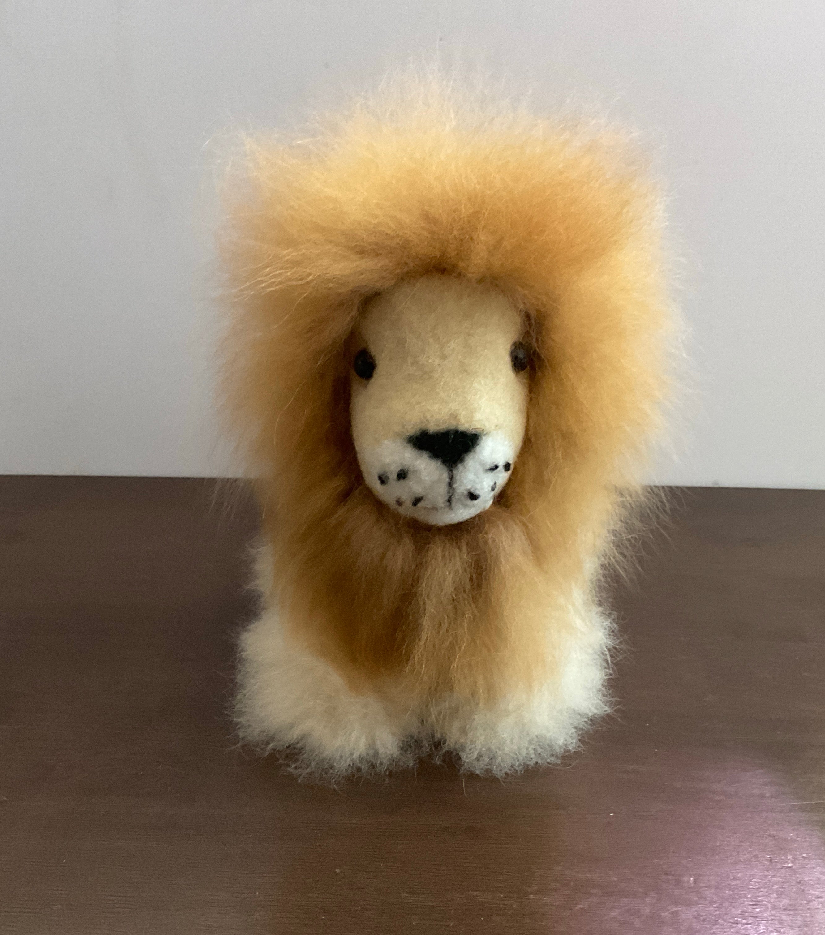 Kusi Friends Lion (18cm) - Baby Alpaca Fur Animal